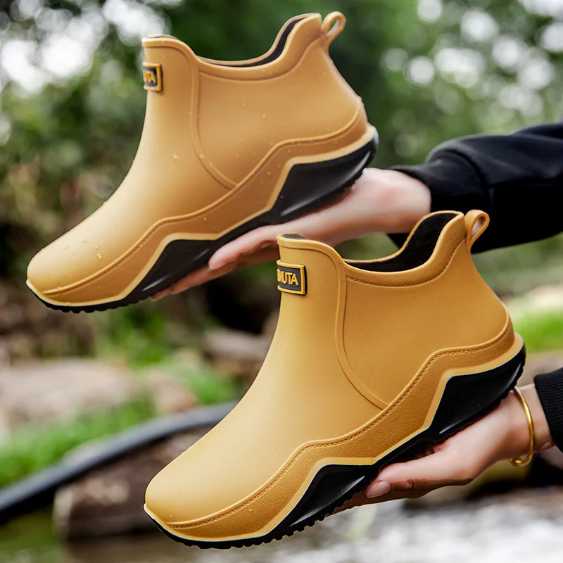 Fashionable Short-Cut Unisex Rain Boots ¨C Waterproof, Anti-Slip, All-Season PVC Fishing & Work Boots