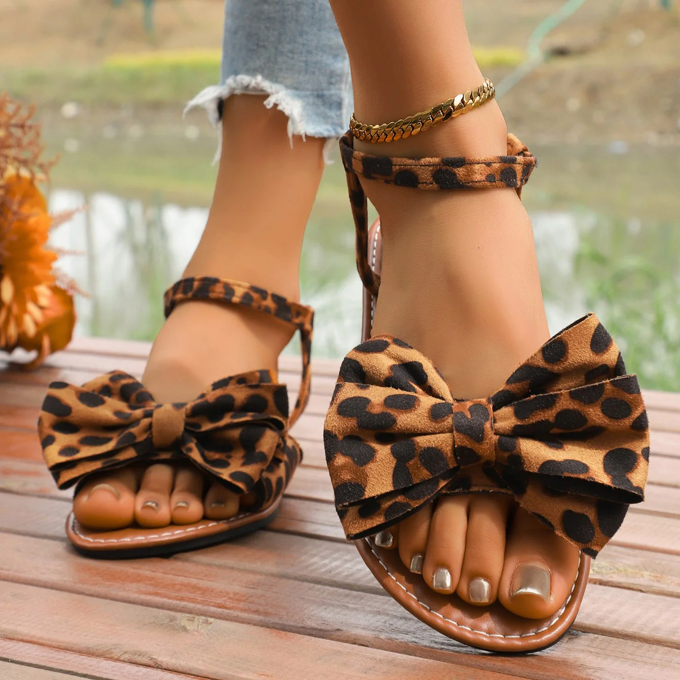 Women¡¯s Grace Flat Sandals ¨C Bow Detail Soft Sole Casual Beach Sandals