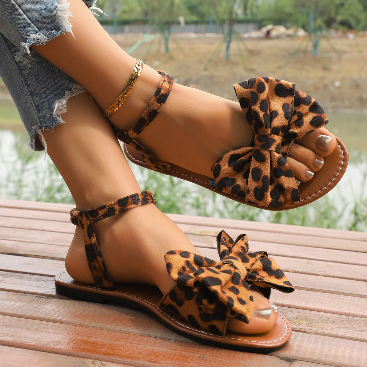 Women¡¯s Grace Flat Sandals ¨C Bow Detail Soft Sole Casual Beach Sandals