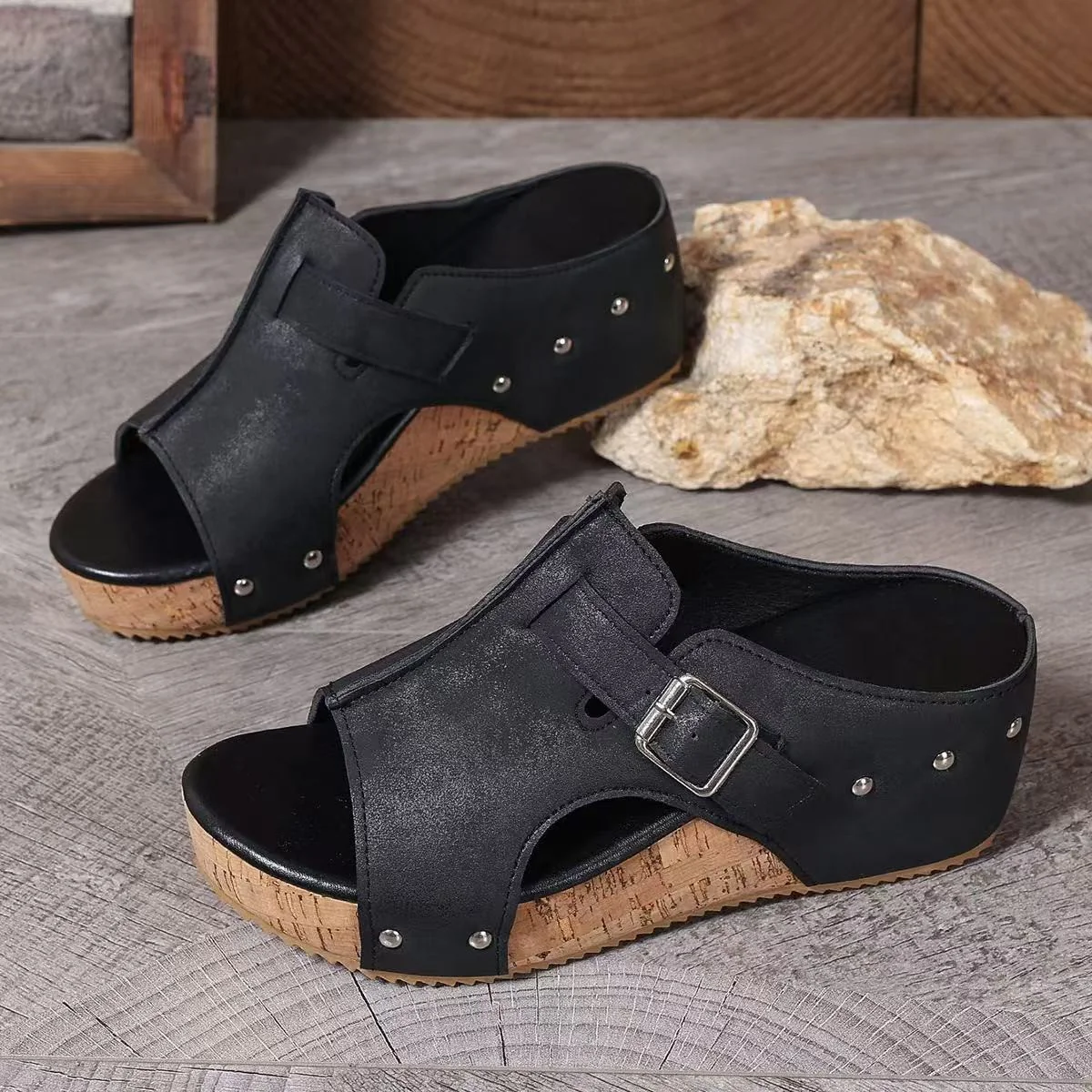 Women¡¯s RetroBay Buckle Peep-Toe Wedge Sandals ¨C Rivet-Detail Platform Beach Shoes